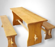 Mittelalter Bänke und Tische