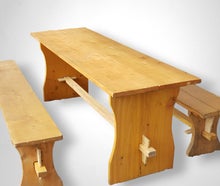 Mittelalter Bänke und Tische