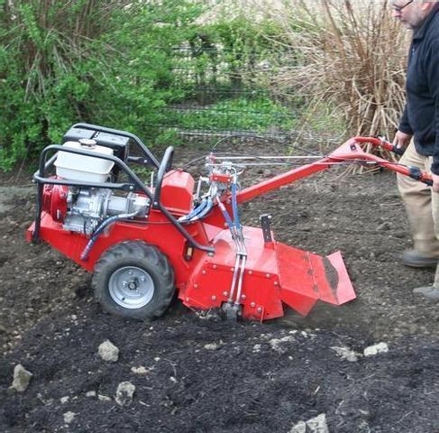 Gartenfräse mieten für die Gartenpflege