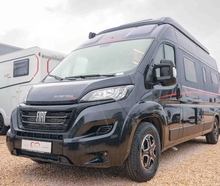 Dethleffs Globetrail 600 ER Automatik , ein 6m Kastenwagen mit Längsbetten und Aufstelldach, 4 Schlafplätze