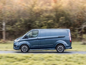 Ford Transit Klein 260K / Transit Custom L1 - Ladefläche: 2,50M - Transporter - Sprinter