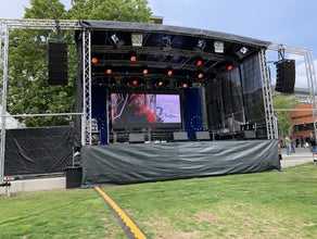 8 x 6m Rundbogen Bühne / Mobile Stage / Trailer