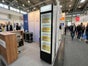Glastür-Kühlschrank mieten (350 L) – XXL Flaschenkühlschrank mit Beleuchtung & Schloss - Galerie - Bild 2