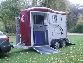 Pferdeanhänger Cheval Liberte 2-er Frontausstieg + Sattelkammer+ 100km/h