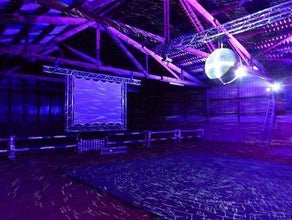 9,5 m x 9,5 m  Tanzboden / Tanzfläche / Zeltboden / Messebelag / Hygieneboden  / Hallenboden / Allzweckboden / Tanzparkett / Multifunktionsboden