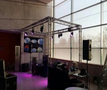 Messestand aus Traversen 6,8 x 3,8  mit 3,4 m Höhe = 26 m² · andere Größen jederzeit möglich