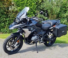 BMW R 1250 GS Triple Black und BMW R 1250 GS werkseitig tiefergelegt für Personen ab 1,70m mit Navi, Tankrucksack und Koffer in 27639 Wurster Nordseeküste mieten