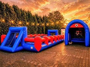 Kombi Angebot XXL Menschenkicker + Torwand mieten ( Human Table Soccer )