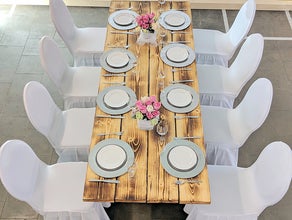 Rustikaler Holztisch aus alten Bohlen mieten – Vintage Banketttisch (220x80 cm) für Hochzeiten & Events