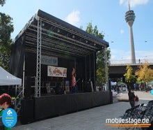 Die kostengünstige Profibühne für Ihr Event  - 61m² große Open-Air-Trailerbühne