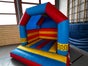 BUNTE HÜPFBURG MIETEN I 24/7 SUPPORT / COLORFUL BOUNCING CASTLE - Galerie - Bild 2