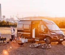 Neuwertiges Sunlight Cliff 640 Reisemobil / Wohnmobil mit komfortabler Ausstattung wie TV, SAT-Antenne, Fahrradträger f. bis zu 2 Fahrrädern, Navigation, Rückfahrkamera und "ready to go" ausgestatteter Küche