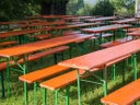 Sitzmöglichkeiten / Bierzeltgarnituren / Klappstühle uvm