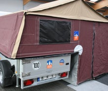 3Dog Scoutdog Zeltanhänger, natürlich vom DOG Händler, mit Heizung, Innenbeleuchtung, Batterie, Küche, Komfortbett (160x220cm), Küchenerker und Sonnensegel, 1.000kg gebremst,