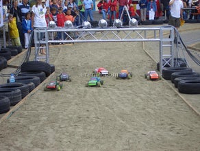 RC-Car Racing - 10 ferngesteuerte Elektrorennautos im Maßstab 1:10 - inkl. Personal