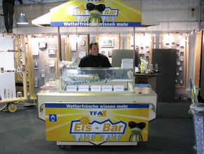 EISWAGEN / EISTHEKE / EIS-STATION / EIS VITRINE / EISSTAND