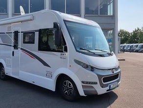 KATEGORIE Luxery - ROLLER TEAM ZEFIRO 287 INTEGRALE - 4 Mitfahrplätze, 4 Schlafplätze