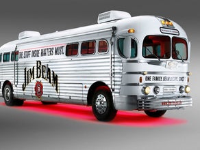 Oldtimer "Jim Beam Bus" - historischer Greyhound Bus von 1948