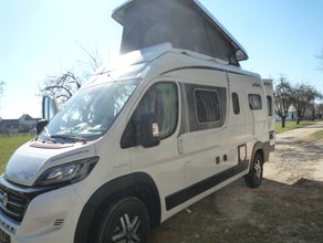 Pössl 2 WIN R Plus  + Aufstelldach + -AHK+ Solar +Markise
