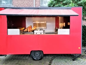 Pommeswagen Imbisswagen mit Geräten