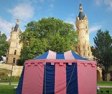 Zelt Mittelalter bunt