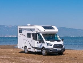 Benimar Tessoro 494 - Ideal für Familien: Teilintegrierter mit TV