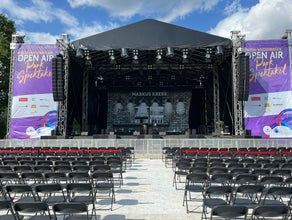 Open-Air Bühne 12x10m Satteldach