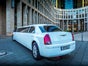 Chrysler 300C Stretchlimousine in WEISS mit rotem Teppich - Galerie - Bild 4