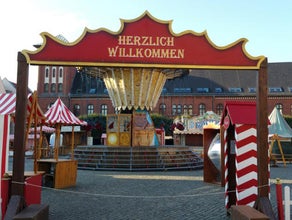 Jahrmarktstor - Eingang Jahrmarkt - groß Eingangstor