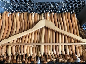 Kleiderbügel Holz
