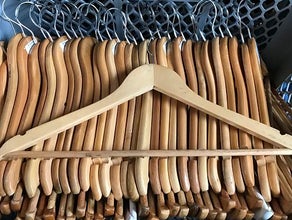 Kleiderbügel Holz