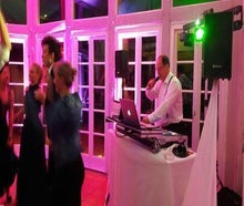 Discjockey / DJ / Moderator / DJ-Servicepaket III / Hochzeit oder Geburtstagsfeier