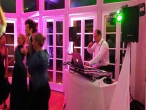Discjockey / DJ / Moderator / DJ-Servicepaket III / Hochzeit oder Geburtstagsfeier