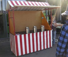 Nostalgiestand Milchkannen-Zielwerfen