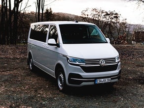 VW Bus T 6.1 Kombi / Kleinbus 9 Personen