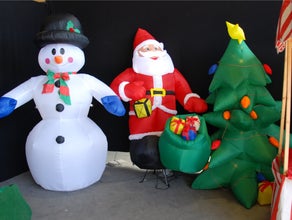 aufblasbarer Weihnachtsmann, Schneemann oder Tannenbaum 240 cm inkl. 19% MwSt.