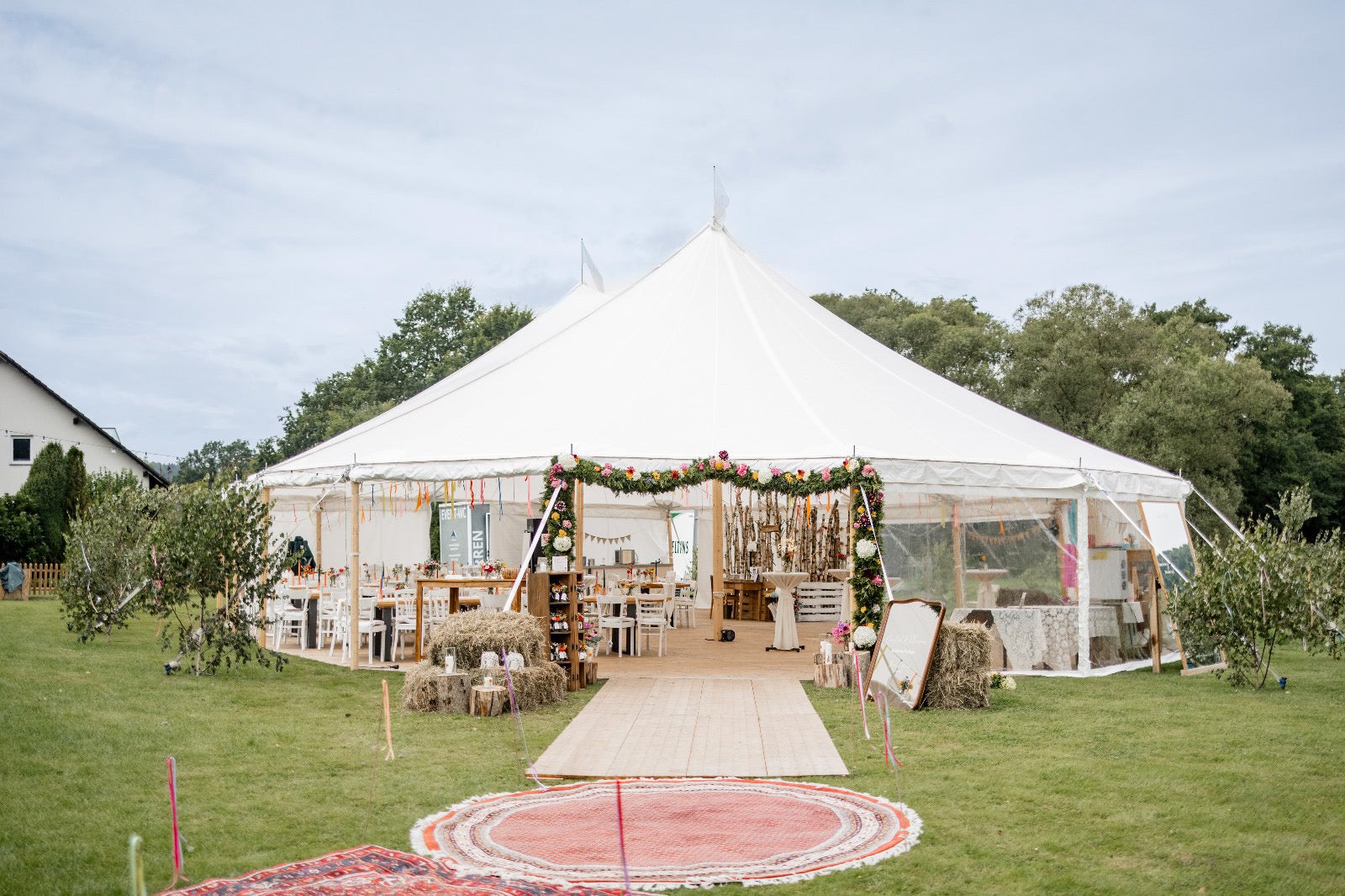 Sailcloth-Zelte - Hochzeit - Gala - White Party - Palastzelte, Partyzelt -  7344328710 mieten | Erento.com