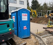 mobi Mobiltoilette | Mobile Baustellen Toilette | Baustellen WC | Lieferung Reinigung & Wartung | Ökologische Entsorgung | Haftungsbefreiung | Endreinigung | Baustellenklo mieten | mobile Toiletten | WC mieten | Baustellentoilette mieten