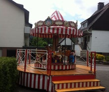 Kinderkarussell - Podiumkarussell mit 10 Plätzen