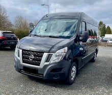 9 Sitzer VIP Shuttle mit großer Ladefläche