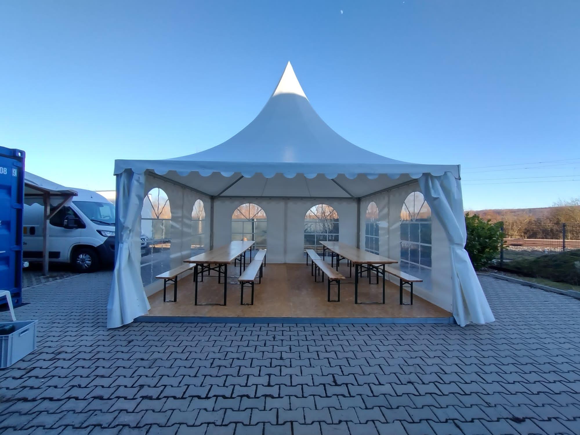 Pagode / Pagodenzelt 5x5m inkl. Erdanker und Gewichten, Pagodenzelt -  3472199052 mieten | Erento.com