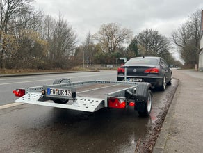 1,3 Tonnen Absenker Absenkanhänger Multitransporter Motorradanhänger Piaggio Quadtransporter oder auch für Krankenfahrstühle