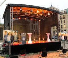 Outdoor-Bühne überdacht, 8 x 6 m, mit optionalen PA-Wings