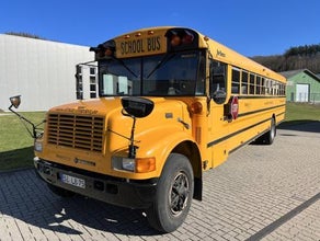 Partybus in GELB Eventbus US BUS SCHOOLBUS Schulbus Partyliner Limobus