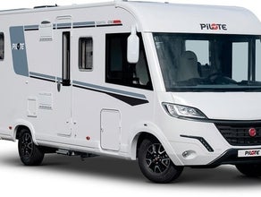 B - Comfort 4 pax" - Vollintegriertes Wohnmobil mit 4 Schlafplätzen mit Automatikgetriebe & Navigationsgerät"