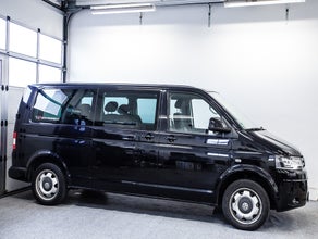 VW Caravelle 9 Sitzer extra großen Kofferraum