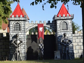 Burganlage - Ritterburg - Mittelalter Burg